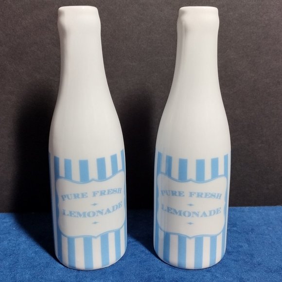 Robert Gordon Ceramic Pure Fresh Lemonade Bottles Vases Set of 2 White and blue - Picture 1 of 12